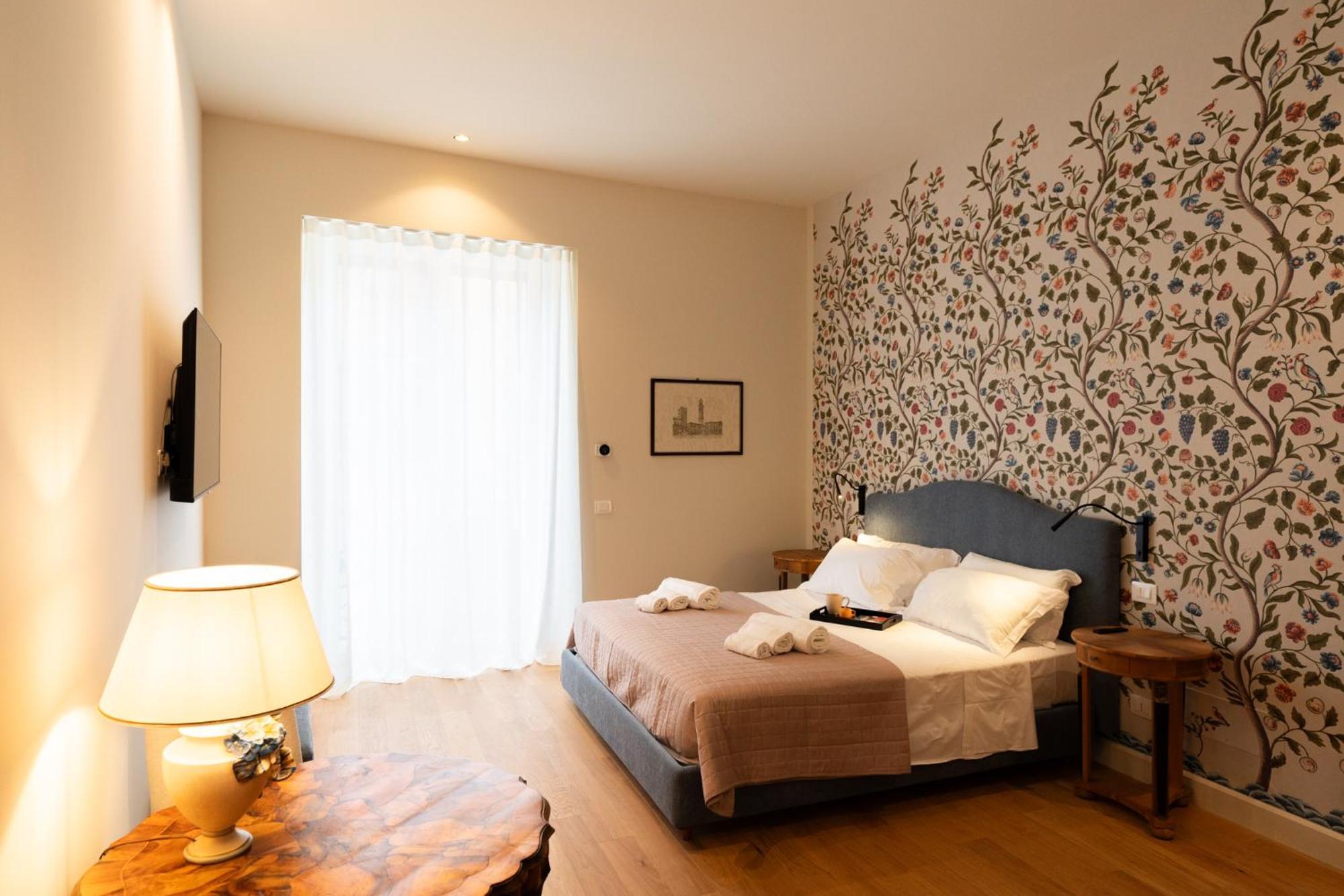 Palazzo Biasini By Postcardsfrom Hotel Верона Екстериор снимка